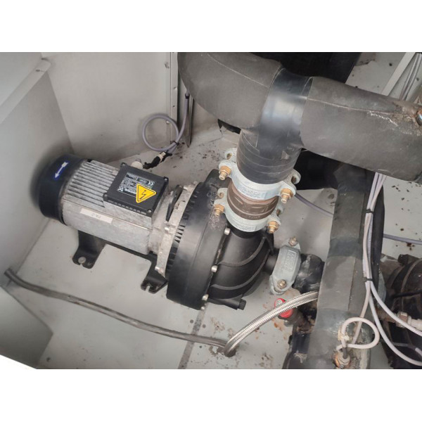 Чиллер для охолодження води 135 кВТ CARRIER 30RBS-140A  (вживаний)