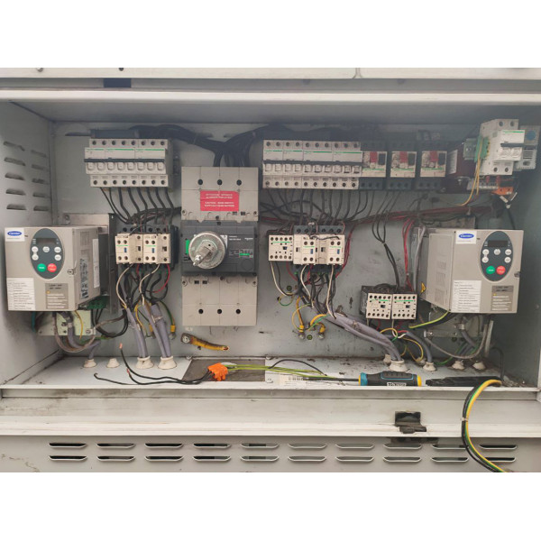 Чиллер для охолодження води 135 кВТ CARRIER 30RBS-140A  (вживаний)