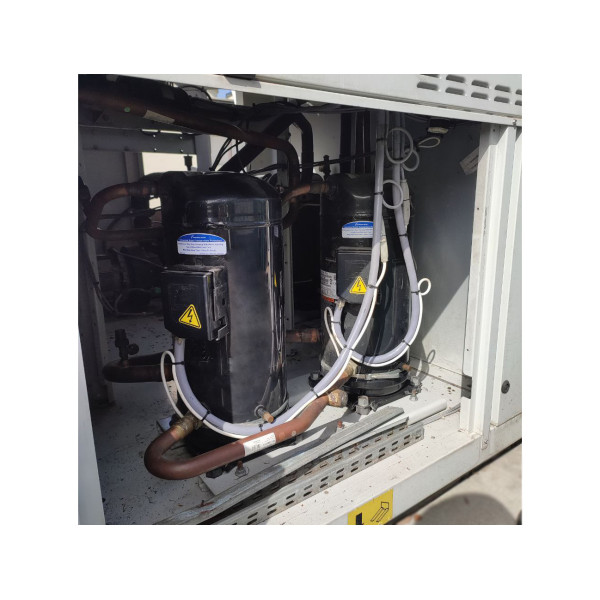 Чиллер для охолодження води 135 кВТ CARRIER 30RBS-140A  (вживаний)