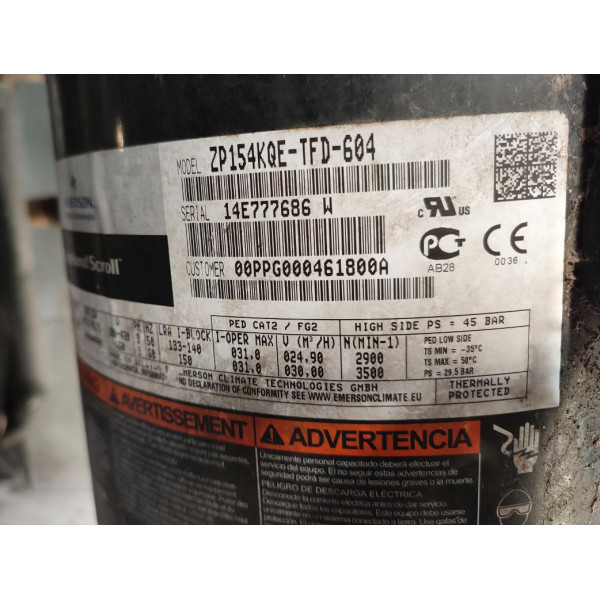 Чиллер для охолодження води 135 кВТ CARRIER 30RBS-140A  (вживаний)