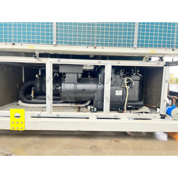 Чиллер для охолодження води 248 кВТ DAIKIN EWYD250BZSL (вживаний)