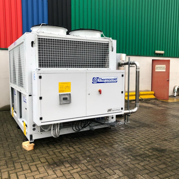 Чиллер для охолодження води 157 кВт повітря-вода Thermocold AWA XEA 050 R454B