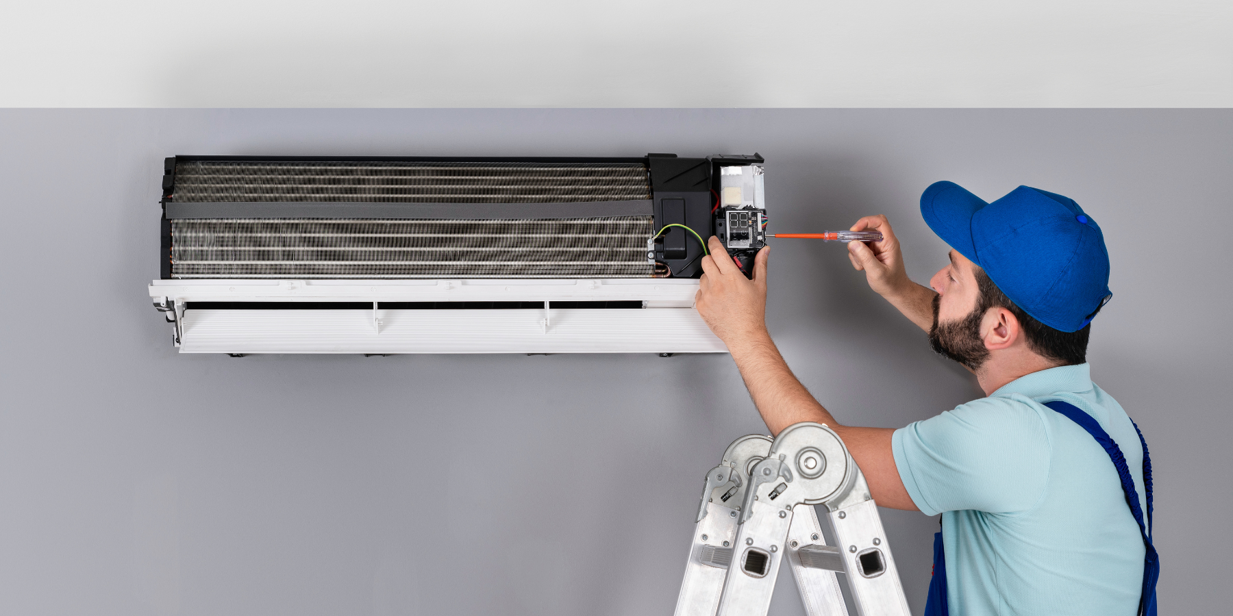 При каких признаках недостатка хладагента обращаться к специалисту