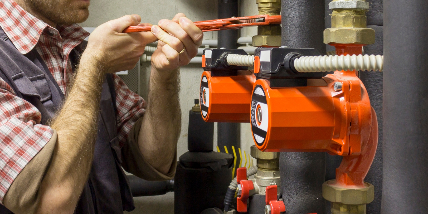 почему греется насос на теплый пол фото