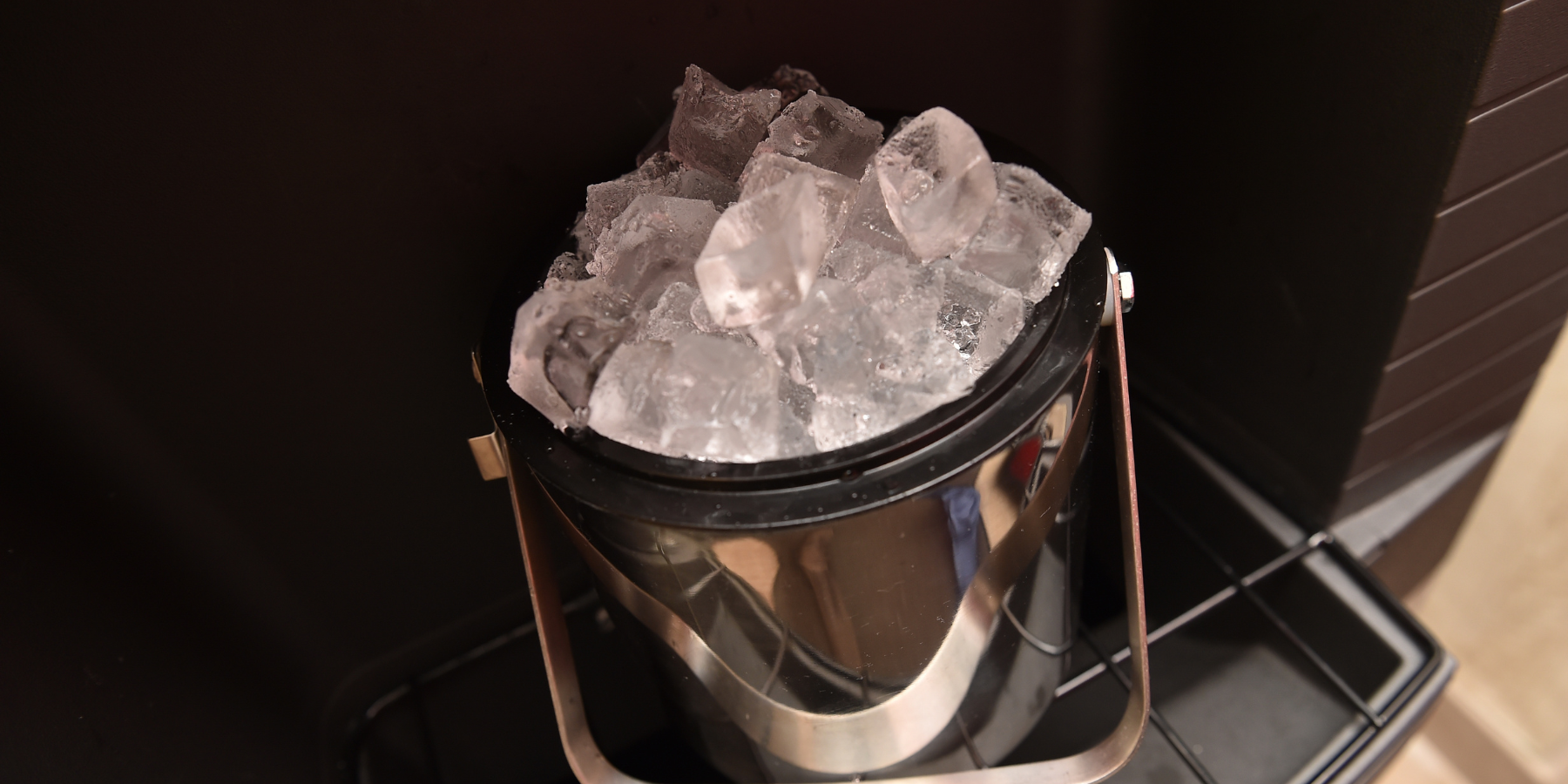 Как льдогенератор делает лед