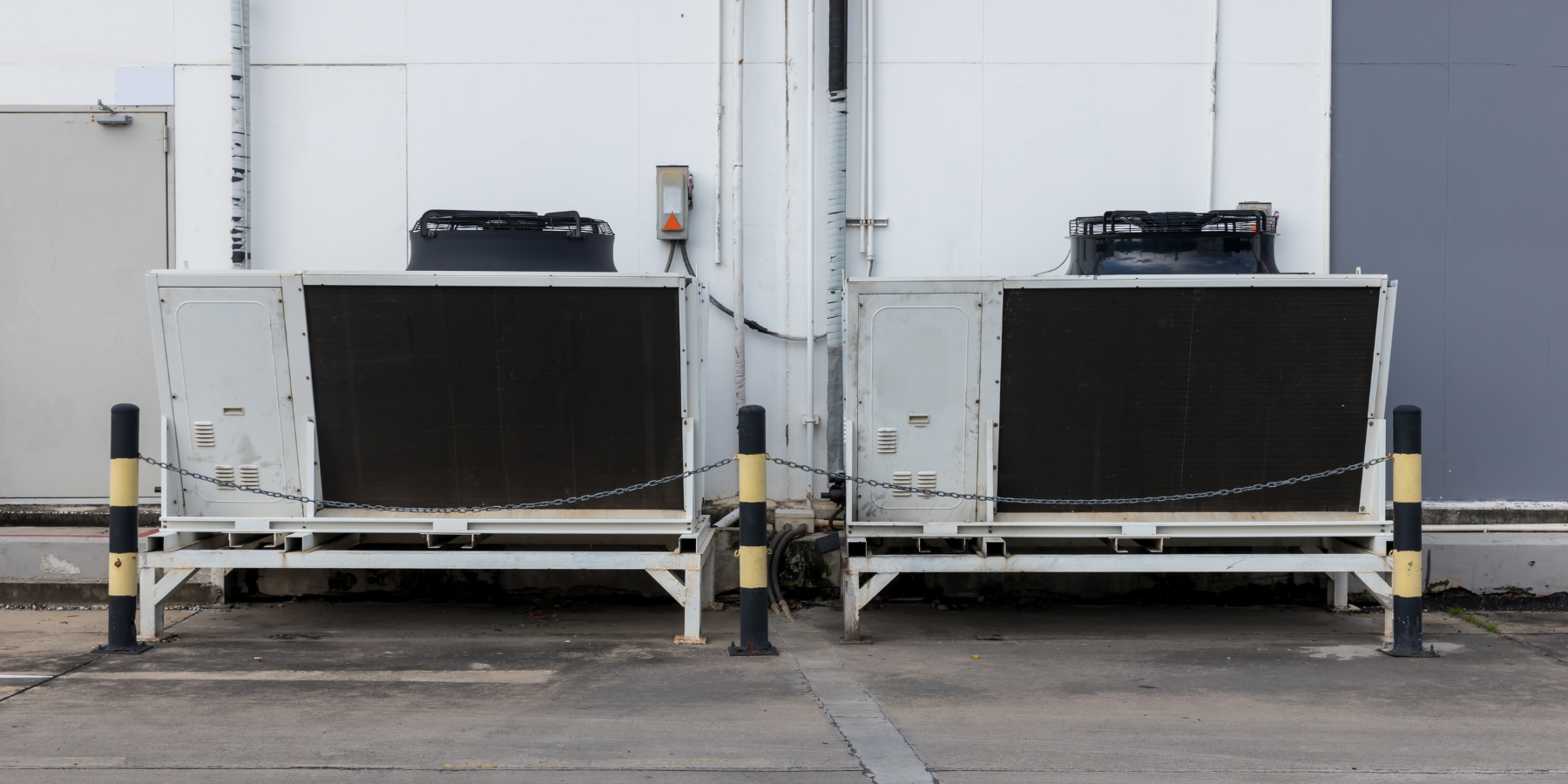 Суха градирня з адіабатичним охолодженням